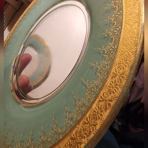 Elegant Gold and Green Decorative Plate